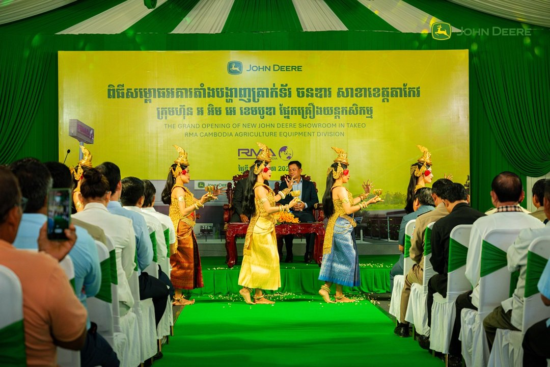 -GRANDOPENING-41