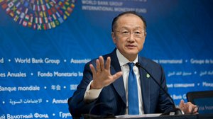 លោក ជីម យ៉ុង គីម ប្រធានក្រុមនៃធនាគារពិភពលោក កាលពីថ្ងៃចន្ទ ម្សិលមិញនេះ បានប្រកាសថា ខ្លួននឹងចុះចេញពីតំណែង ជាប្រធានក្រុមនៃធនាគារពិភពលោក (elcohetealaluna.com)