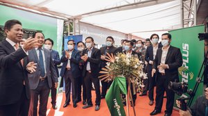 ពីធីគម្រប់ខួប ២ឆ្នាំ និងការសម្ពោធយានដ្ឋាន ថែទាំរថយន្ដនិង សំបកកង់ «ថាយផ្ល័ស ចាក់អង្រែ»