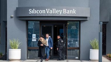 ម្ចាស់ភាគហ៊ុនធនាគារ Silicon Valley ប្តឹងនាយកប្រតិបត្តិកំពូលៗ ដោយចោទប្រកាន់ថាបានលាក់បាំងព័ត៌មាន រូបភាព Hindustan times