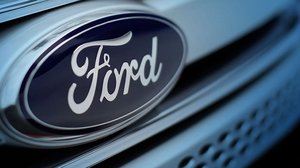 Ford គ្រោងកាត់បន្ថយការងារសម្រាប់ EV ចំពេល Tesla លក់ចុះថ្លៃ