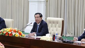 កម្ពុជាអនុញ្ញាតអ្នកវិនិយោគបរទេសផ្លូវដែកល្បឿនលឿនពីភ្នំពេញទៅហូជីមិញ