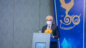ឯកឧត្តមអគ្គបណ្ឌិតសភាចារ្យ អូន ព័ន្ធមុនីរ័ត្ន ឧបនាយករដ្ឋមន្ត្រី រដ្ឋមន្ត្រីក្រសួងសេដ្ឋកិច្ច និងហិរញ្ញវត្ថុ