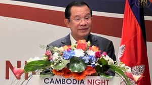 សម្តេចតេជោ ហ៊ុន សែន អញ្ជើញចូលរួមក្នុងកម្មវិធី “រាត្រីកម្ពុជា” (CAMBODIA NIGHT)  ដែលរៀបចំដោយក្រុមហ៊ុន WorldBridge Group រូបភាព៖ SPM page