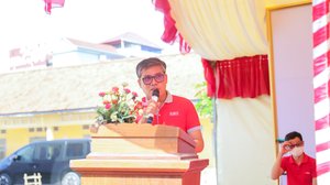 លោក យក់ ចំរើនឬទ្ធិ ប្រធានអគ្គនាយកនៃក្រុមហ៊ុនធានារ៉ាប់រងហ្វតតេ