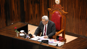 អតីតប្រធានាធិបតីស្រីលង្កាត្រូវបានកោះហៅឲ្យចូលខ្លួនបំភ្លឺក្នុងតុលាការ