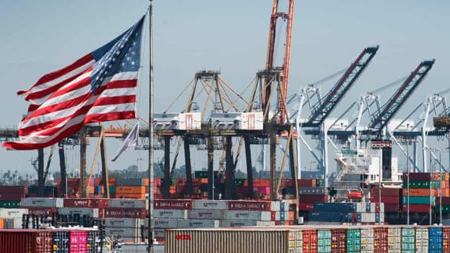 ឱនភាពពាណិជ្ជកម្មអាមេរិកកើនឡើងខ្ពស់ខ្លាំង នៅចំពេលដែលសេដ្ឋកិច្ចស្ទុះងើបលឿន (រូបភាព៖ The New York Times)