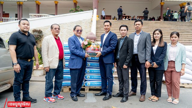 ឯកឧត្តម ខៀវ កាញារីទ្ធ រដ្ឋមន្ត្រីក្រសួងព័ត៌មាន នៅថ្ងៃទី ១២ ខែមេសា ឆ្នាំ២០២៣ បានផ្ដល់កិត្តិយសដ៏ខ្ពស់ខ្ពស់ ដោយអនុញ្ញាតឲ្យក្រុមការងារសារព័ត៌មានឌីជីថល ខេមបូណូមីស ដែលដឹកនាំដោយលោក ស៊ឺន សាយ ជាអគ្គនាយក បានចូលជួបសម្តែងការគួរសម។