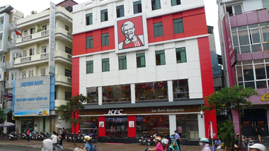ហាងលក់អាហារ Fast Food KFC នៅមួយកន្លែង នៅប្រទេសវៀតណាម (https://mms.businesswire.com)