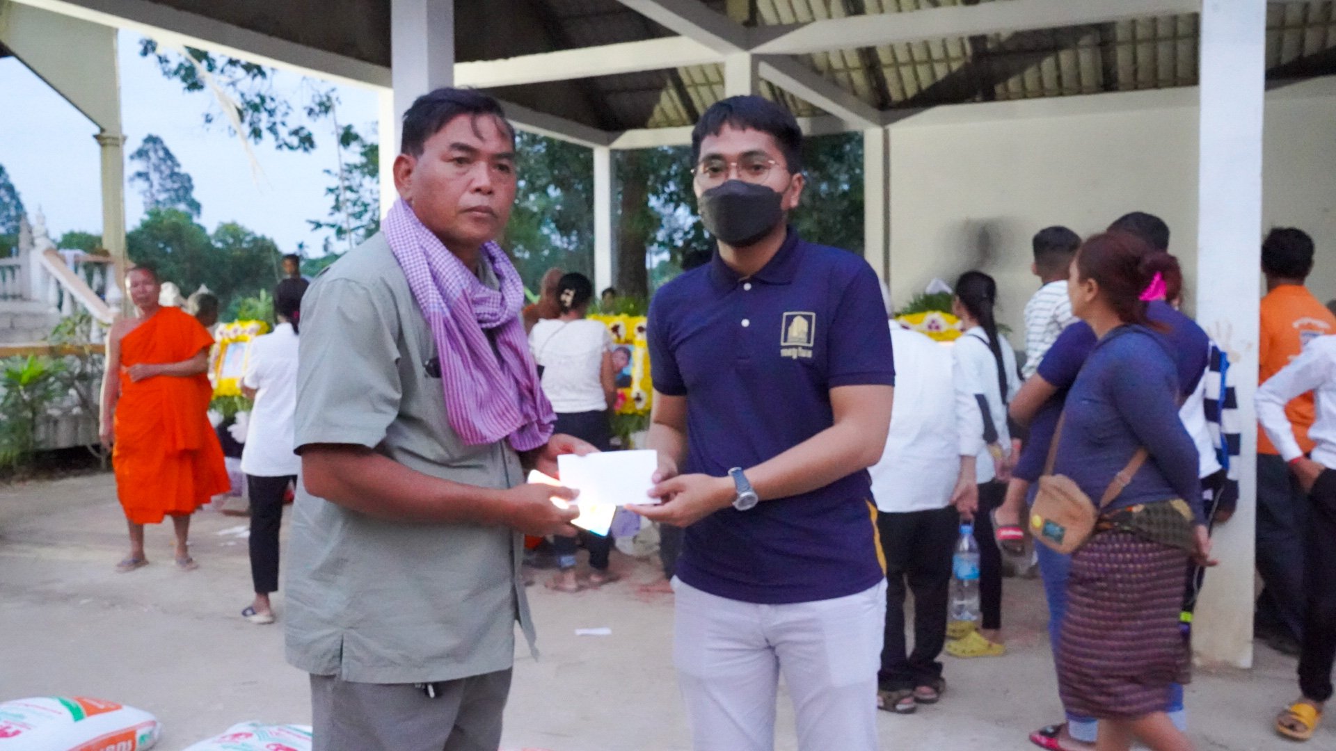 6cbb0c99-eed6-4edc-bd00-d3a877a5f4aa