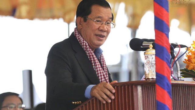 សម្តេច ហ៊ុន សែន ស្នើ៣ចំណុច ដល់ធនាគារ គ្រឹះស្ថានមីក្រូហិរញ្ញវត្ថុ ម្ចាស់បុរី  សហគ្រាស រោងចក្រយោគយល់ (រូបភាព៖ ផេកសម្តេចហ៊ុនសែន)