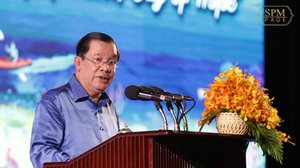 រាជរដ្ឋាភិបាល៖ ការប្រារព្ធពិធីបុណ្យទន្លេ ធ្វើឱ្យកម្ពុជាក្លាយជាគោលដៅទេសចរណ៍ប្រកបដោយគុណភាព រូបភាព សម្តេចតេជោ ហ៊ុន សែន