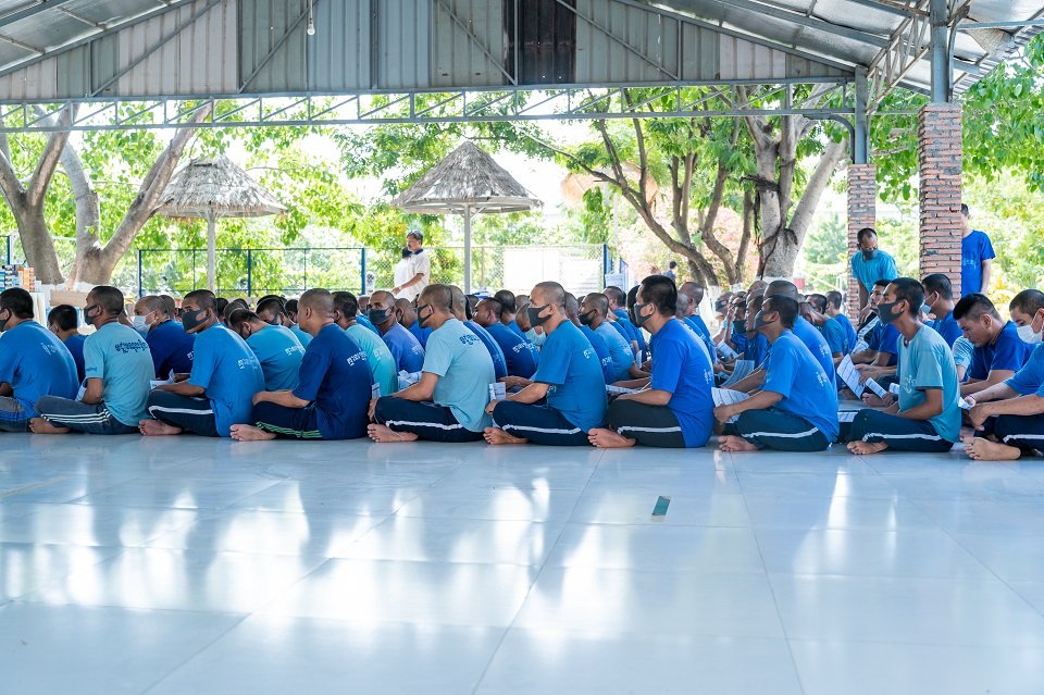 បុរី មេគង្គ លែន បរិច្ចាកថវិការ ជូនដល់អង្គការហូប កម្ពុជា ក្នុងការពិនិត្យ និងព្យាបាលត្រចៀក ច្រមុះ ជូនដល់ មជ្ឈមណ្ឌលស្តារលទ្ធភាពពលកម្មឱកាសខ្ញុំ