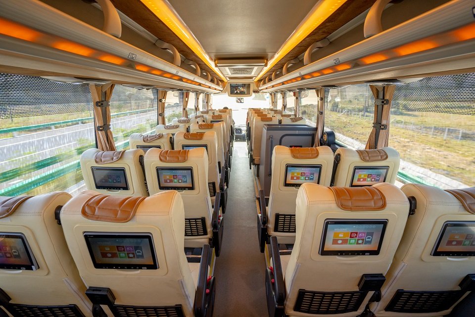 តោះមកជិះរថយន្តក្រុង Air Bus ដ៏ទំនើបជាមួយវិរៈ ប៊ុនថាំ