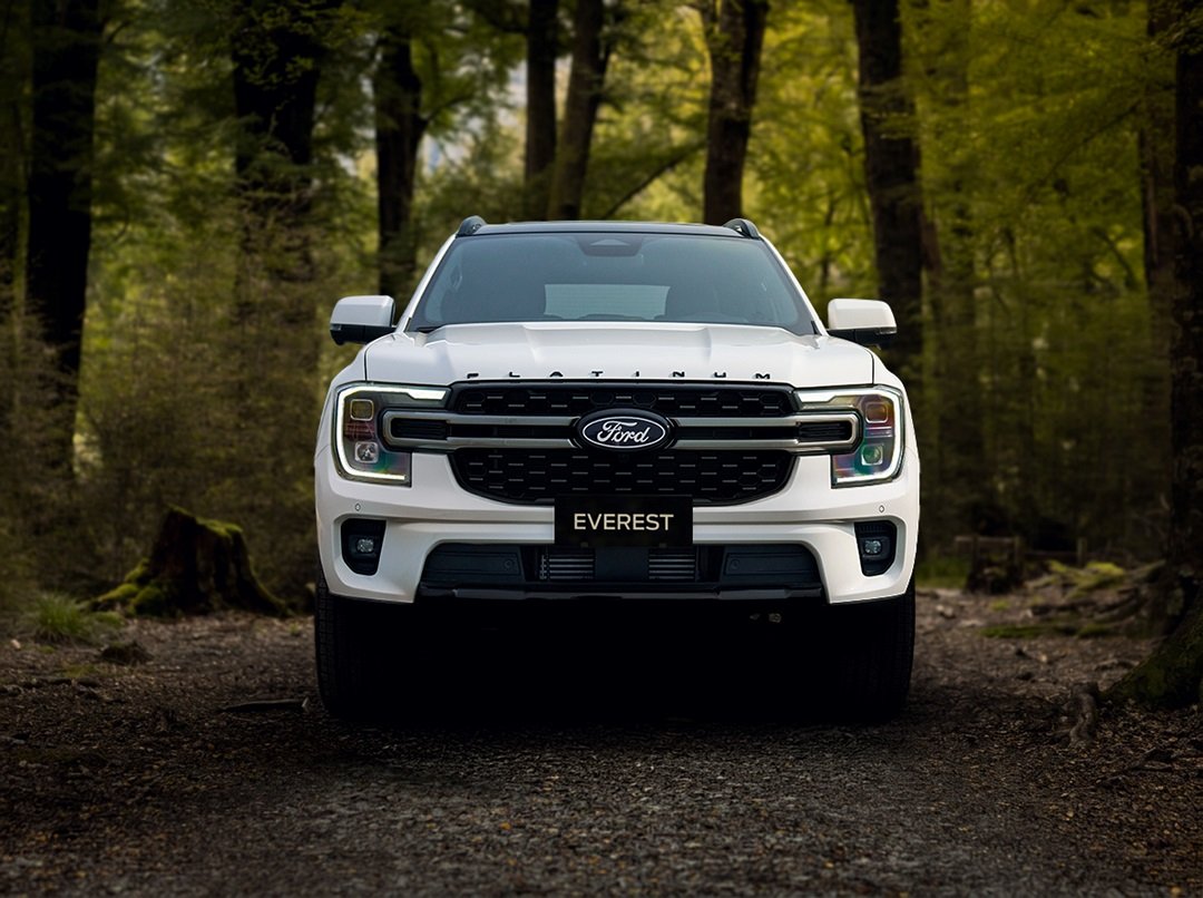 MY26-5 Ford Everest Platinum Arctic White