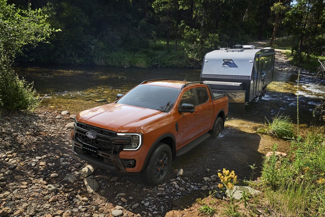 MY26-5 Ford Ranger Wildtrak Ignire Orange river crossing