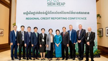 Senior officials and representatives of organizers at the Regional Credit Reporting Conference
