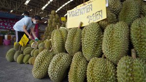 កន្លែងលក់ផ្លែធុរេន នៅក្នុងប្រទេសថៃ