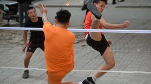 នាយករដ្ឋមន្ត្រីវៀតណាម​ប្រាប់​យុវជន​ឲ្យ​បរិភោគ​បន្លែ និង​ហាត់​ប្រាណ​ឲ្យបាន​ច្រើន។ រូបភាព VN Express