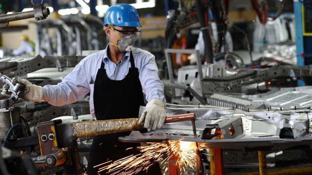 នៅវៀតណាមទាក់ទាញកាន់តែខ្លាំង ខណៈក្រុមហ៊ុនផលិតរថយន្ដធំៗពង្រីករោងចក្រកាន់តែច្រើន (រូបភាព៖ www.Yahoo.com)