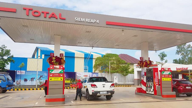 ថ្លៃប្រេងសាំងនៅកម្ពុជា កើនឡើងវិញបន្តិច សម្រាប់ពាក់កណ្តាលខែមិថុនា (ហ្វេសប៊ុក៖ Total)