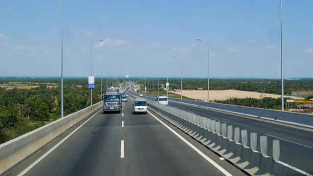 វៀតណាម គ្រោងចំណាយជាង ៤៥០លានដុល្លារ សាងសង់ផ្លូវល្បឿនលឿនតភ្ជាប់មកព្រំដែនកម្ពុជា (https://e.vnexpress.net)