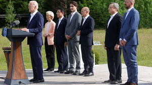 លោកចូ បៃដិន ប្រាប់ក្រុមប្រទេស G7 ឱ្យ “នៅរួមរស់ជាមួយគ្នា” ដើម្បីទប់ទល់នឹងរុស្សី និងរាំងខ្ទប់ឥទ្ធិពលចិន