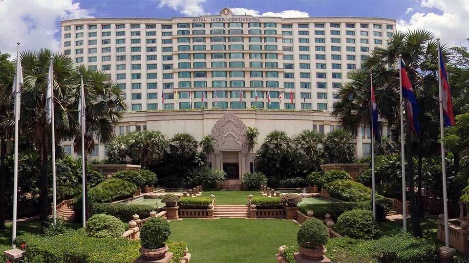 សណ្ឋាគារ​ផ្កាយ ៥ កាល​នៅ​ឈ្មោះ​ចាស់​ជា InterContinental។