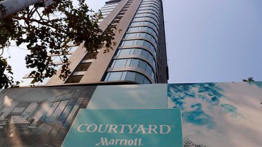 សណ្ឋាគារ​ប្រណីត​លំដាប់​អន្តរជាតិ Courtyard Marriott គ្រោង​នឹង​បើក​ដំណើរការ​នៅ​ពាក់​កណ្ដាល​ឆ្នាំ​២០១៨។ រូបភាព៖ ហេង ភារម្យ