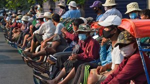 សេដ្ឋកិច្ចកម្ពុជារំពឹងនឹងកើន ៦,៦% នៅឆ្នាំ២០២៣ ប៉ុន្ដែត្រូវហ៊ុមព័ទ្ធដោយភាពមិនច្បាស់លាស់ជាច្រើន
