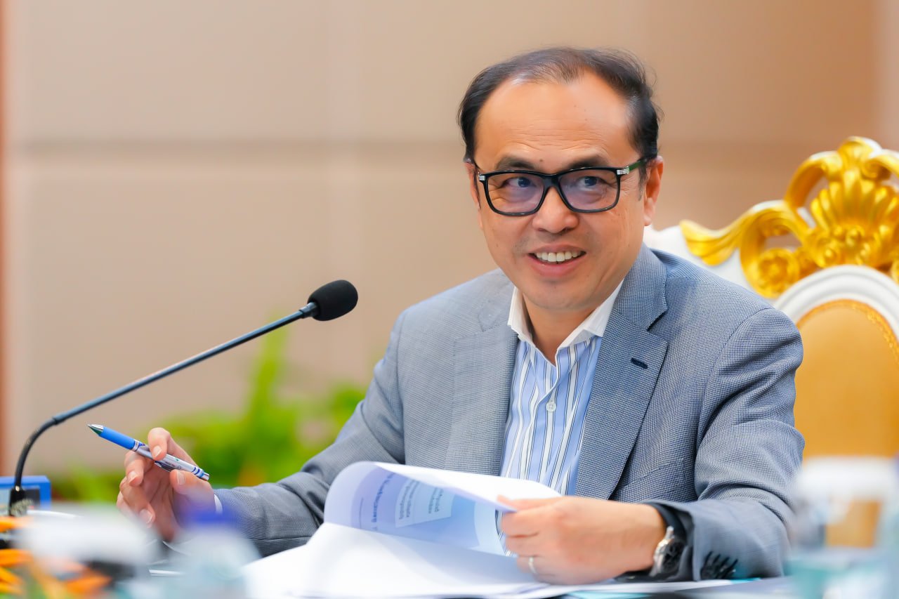 ឯកឧត្តមឧបនាយករដ្ឋមន្រ្តីប្រចាំការ វង្សី វិស្សុត