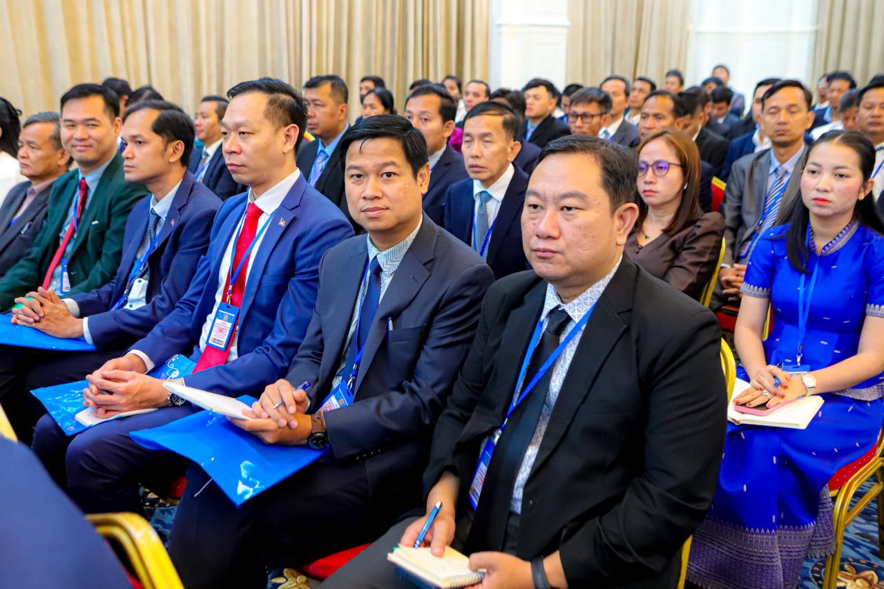 ឯកឧត្តមឧបនាយករដ្ឋមន្រ្តីប្រចាំការ វង្សី វិស្សុត