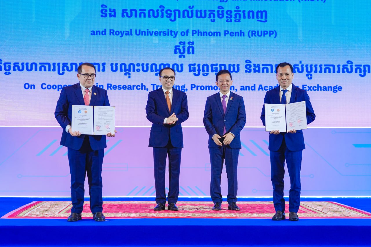 ឯកឧត្តមឧបនាយករដ្ឋមន្រ្តីប្រចាំការ វង្សី វិស្សុត