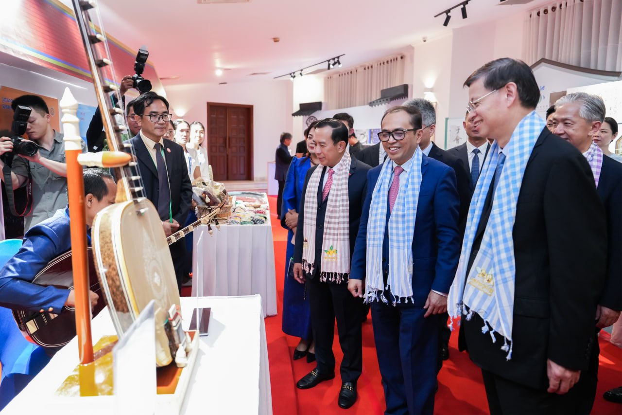 ឯកឧត្តមឧបនាយករដ្ឋមន្ត្រីប្រចាំការ វង្សី វិស្សុត