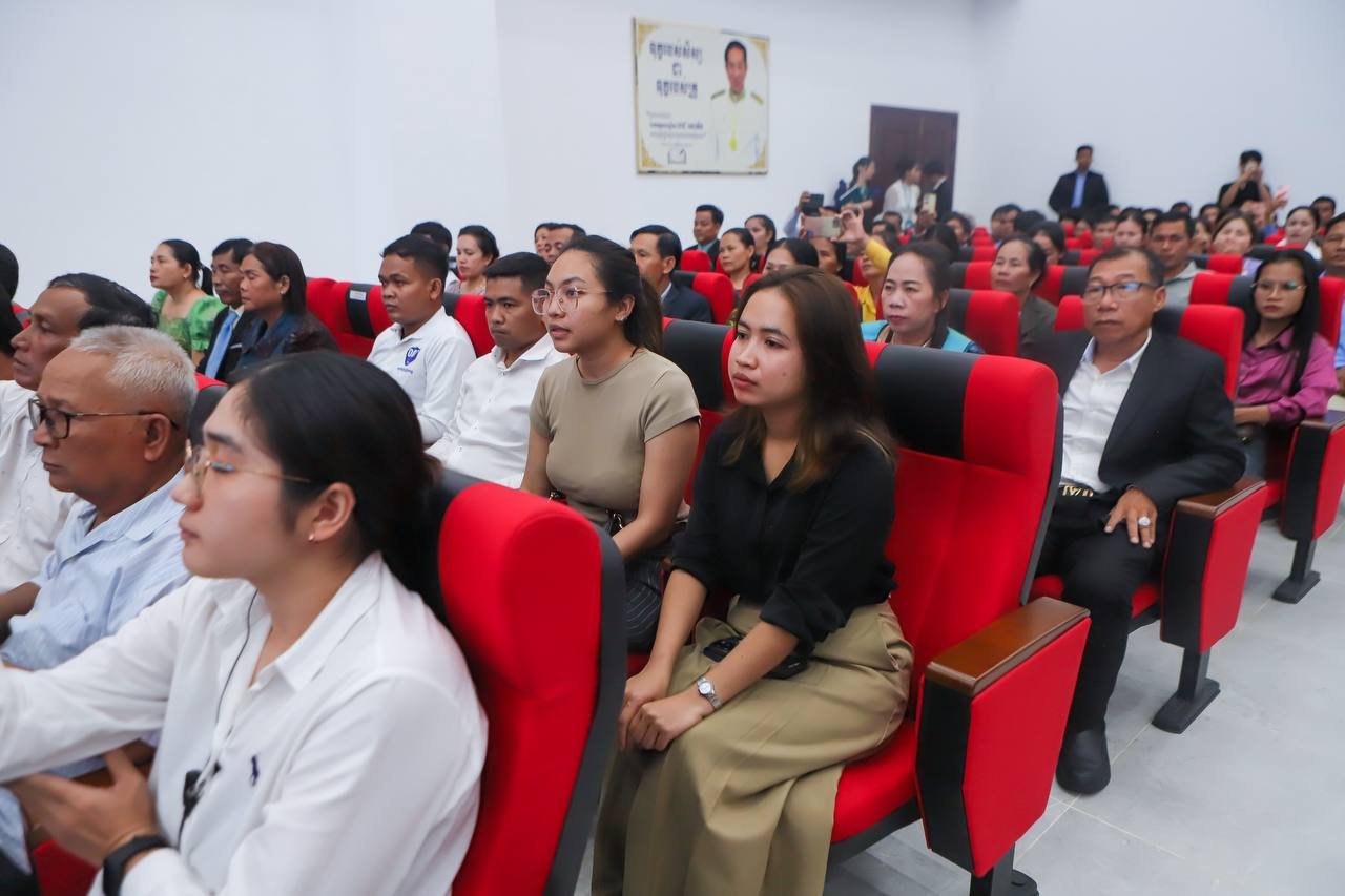 ឯកឧត្ដមឧបនាយករដ្ឋមន្រ្តីប្រចាំការ វង្សី វិស្សុត