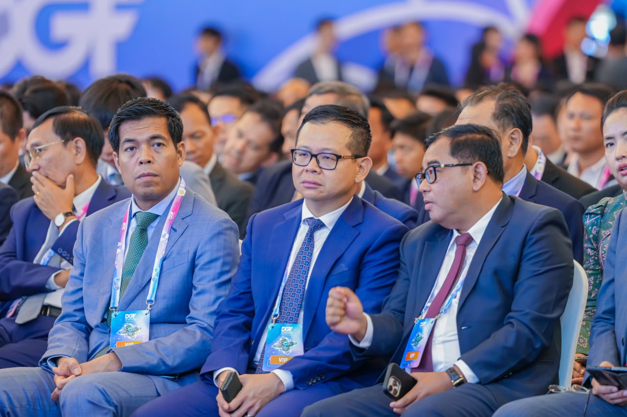 ឯកឧត្តមឧបនាយករដ្ឋមន្ត្រីប្រចាំការ វង្សី វិស្សុត