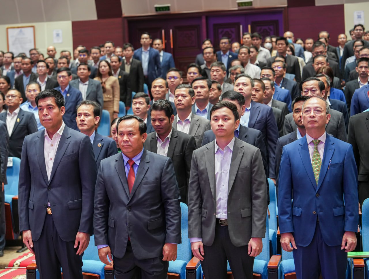 ឯកឧត្តមឧបនាយករដ្ឋមន្រ្តីប្រចាំការ វង្សី វិស្សុត