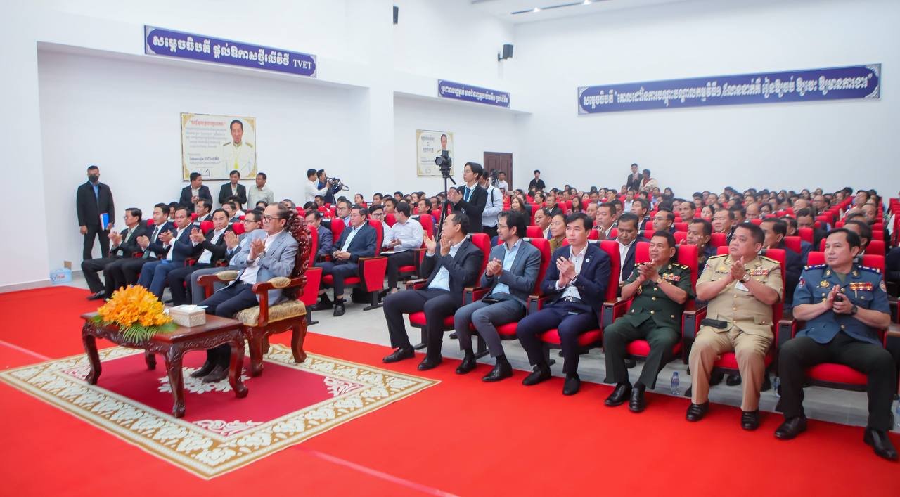 ឯកឧត្ដមឧបនាយករដ្ឋមន្រ្តីប្រចាំការ វង្សី វិស្សុត