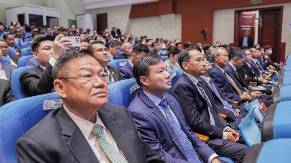 ឯកឧត្តមឧបនាយករដ្ឋមន្រ្តីប្រចាំការ វង្សី វិស្សុត