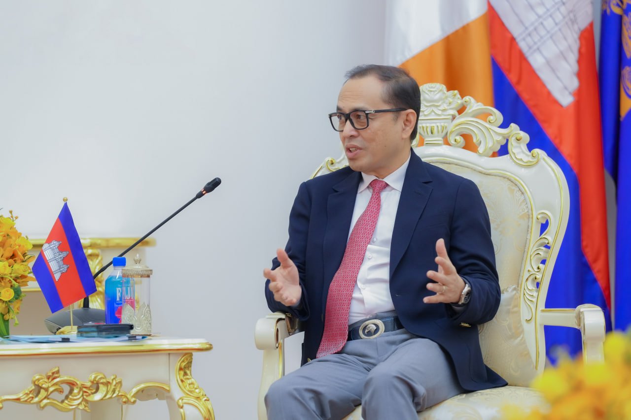 កម្ពុជា- សឹង្ហបុរី