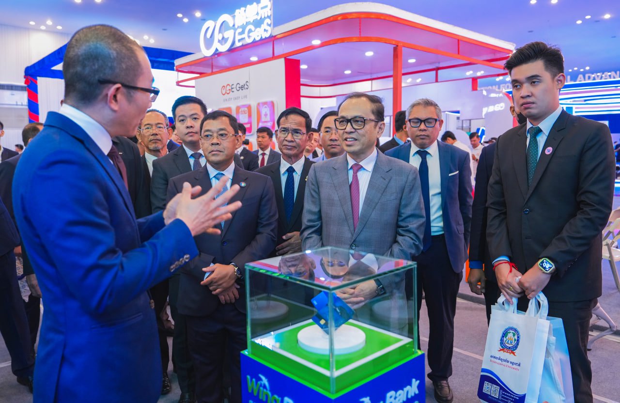 ឯកឧត្តមឧបនាយករដ្ឋមន្រ្តីប្រចាំការ វង្សី វិស្សុត