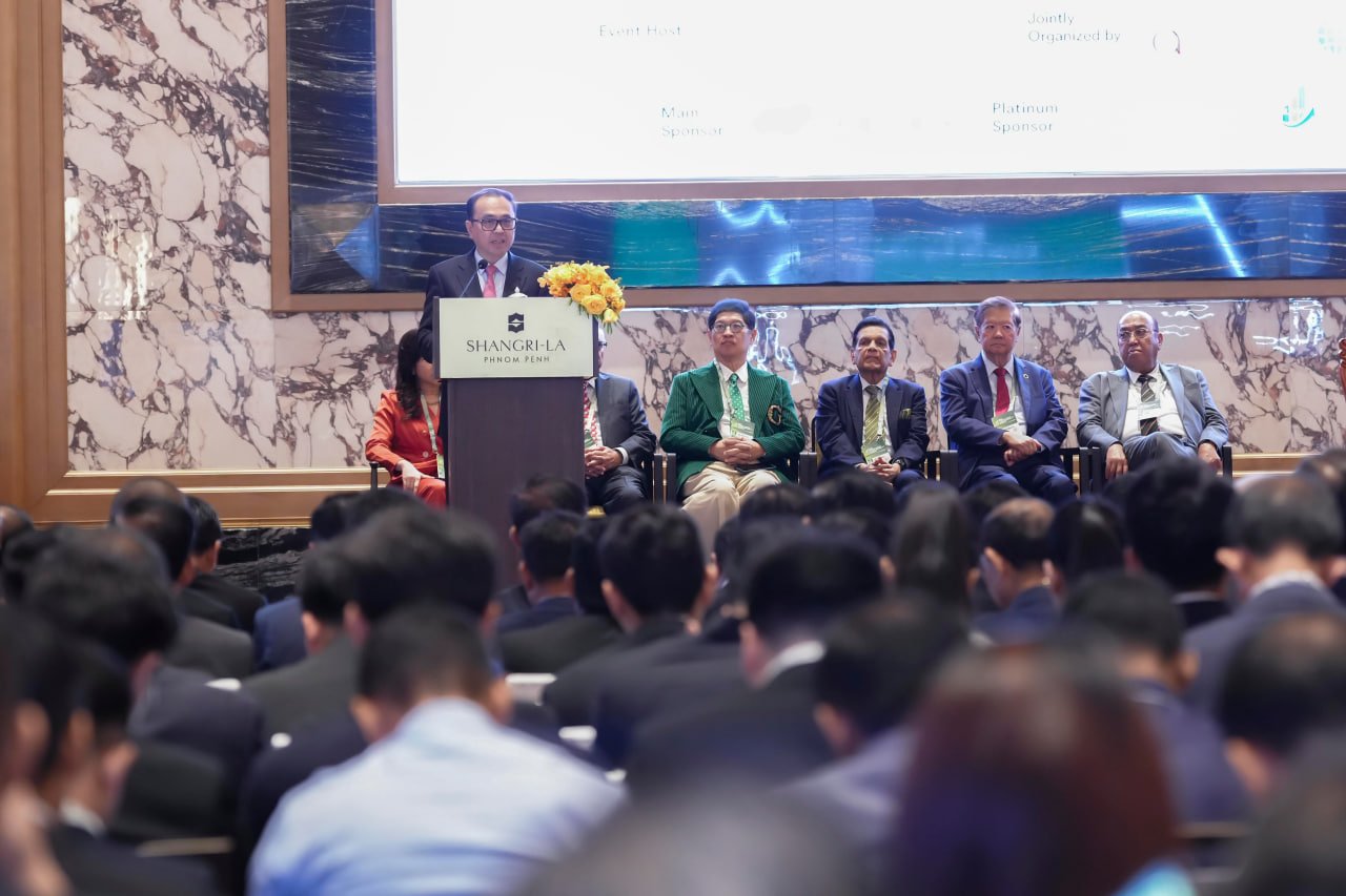 ឯកឧត្តមឧបនាយករដ្ឋមន្រ្តីប្រចាំការ វង្សី វិស្សុត