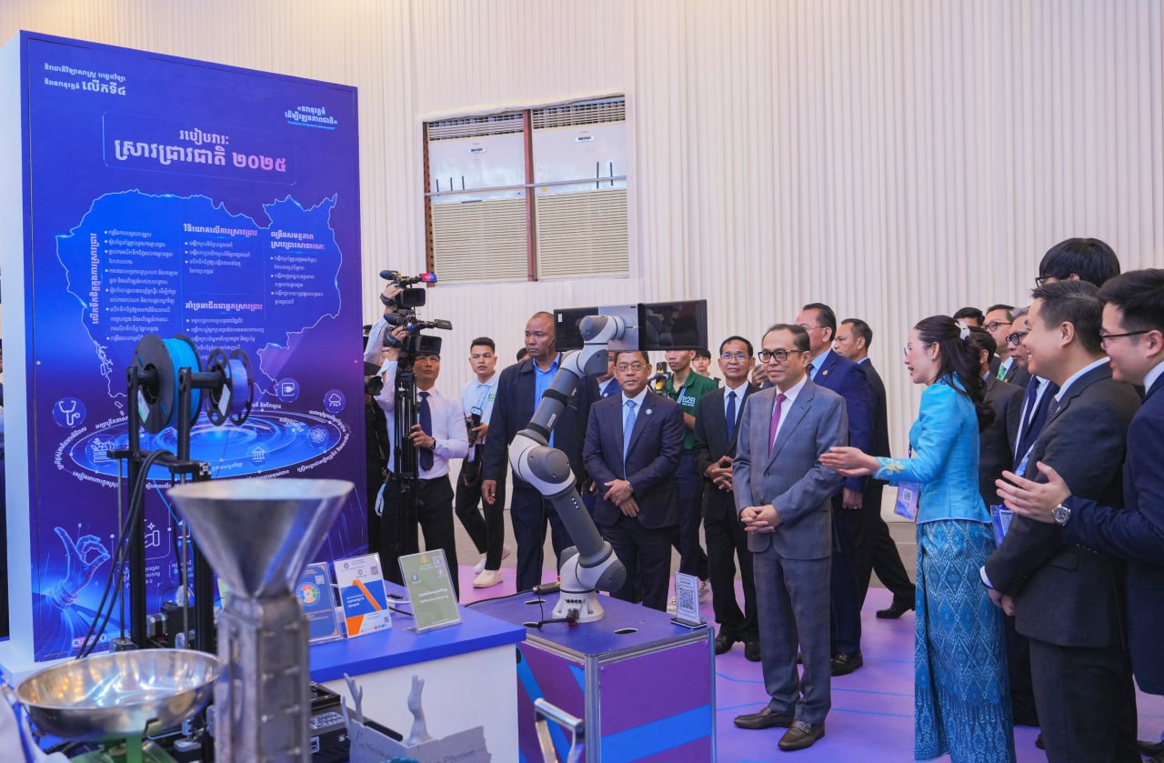 ឯកឧត្តមឧបនាយករដ្ឋមន្រ្តីប្រចាំការ វង្សី វិស្សុត