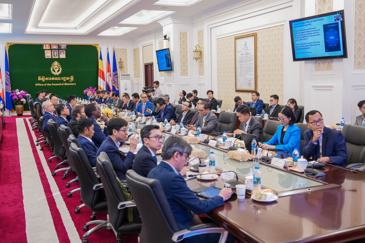 ឯកឧត្តមឧបនាយករដ្ឋមន្ត្រីប្រចាំការ វង្សី វិស្សុត