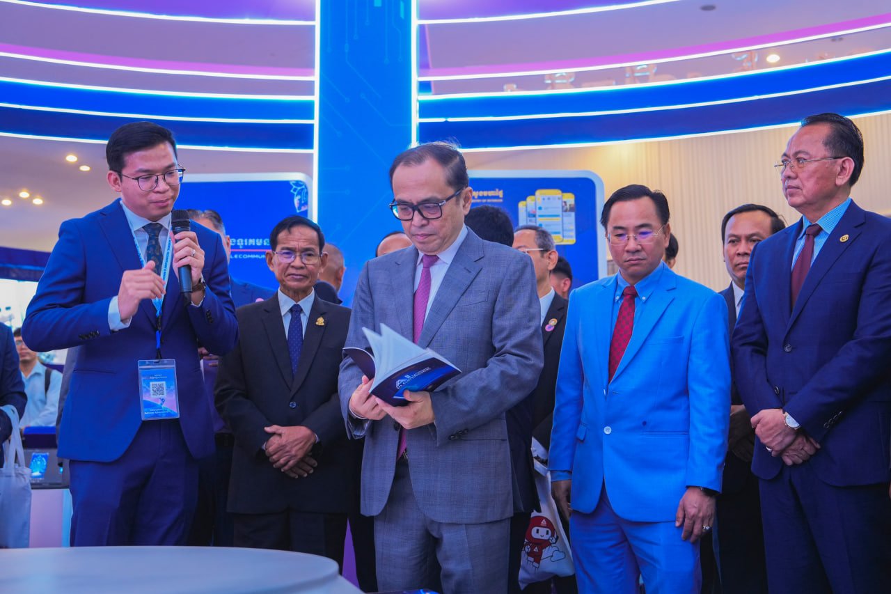 ឯកឧត្តមឧបនាយករដ្ឋមន្រ្តីប្រចាំការ វង្សី វិស្សុត