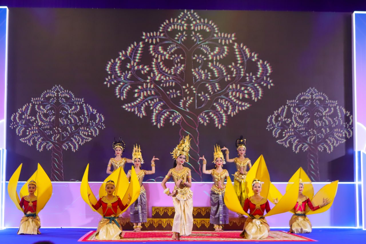 ឯកឧត្តមឧបនាយករដ្ឋមន្រ្តីប្រចាំការ វង្សី វិស្សុត