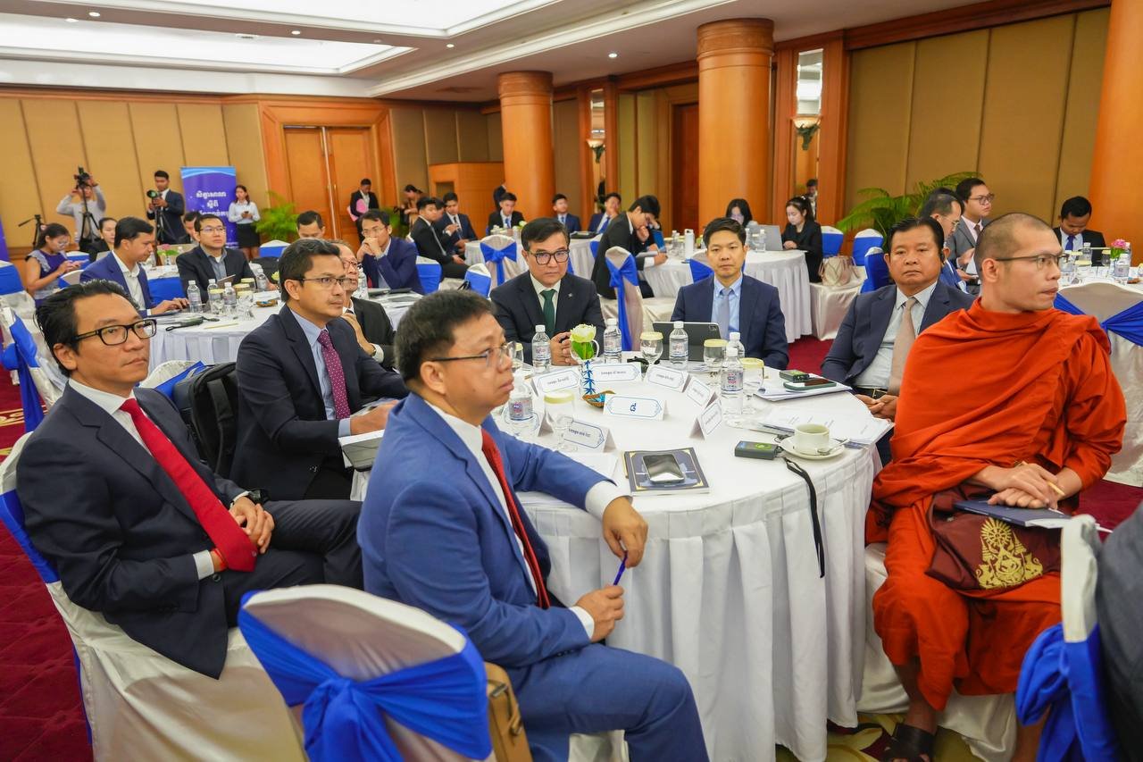 ឯកឧត្តមឧបនាយករដ្ឋមន្រ្តីប្រចាំការ វង្សី វិស្សុត