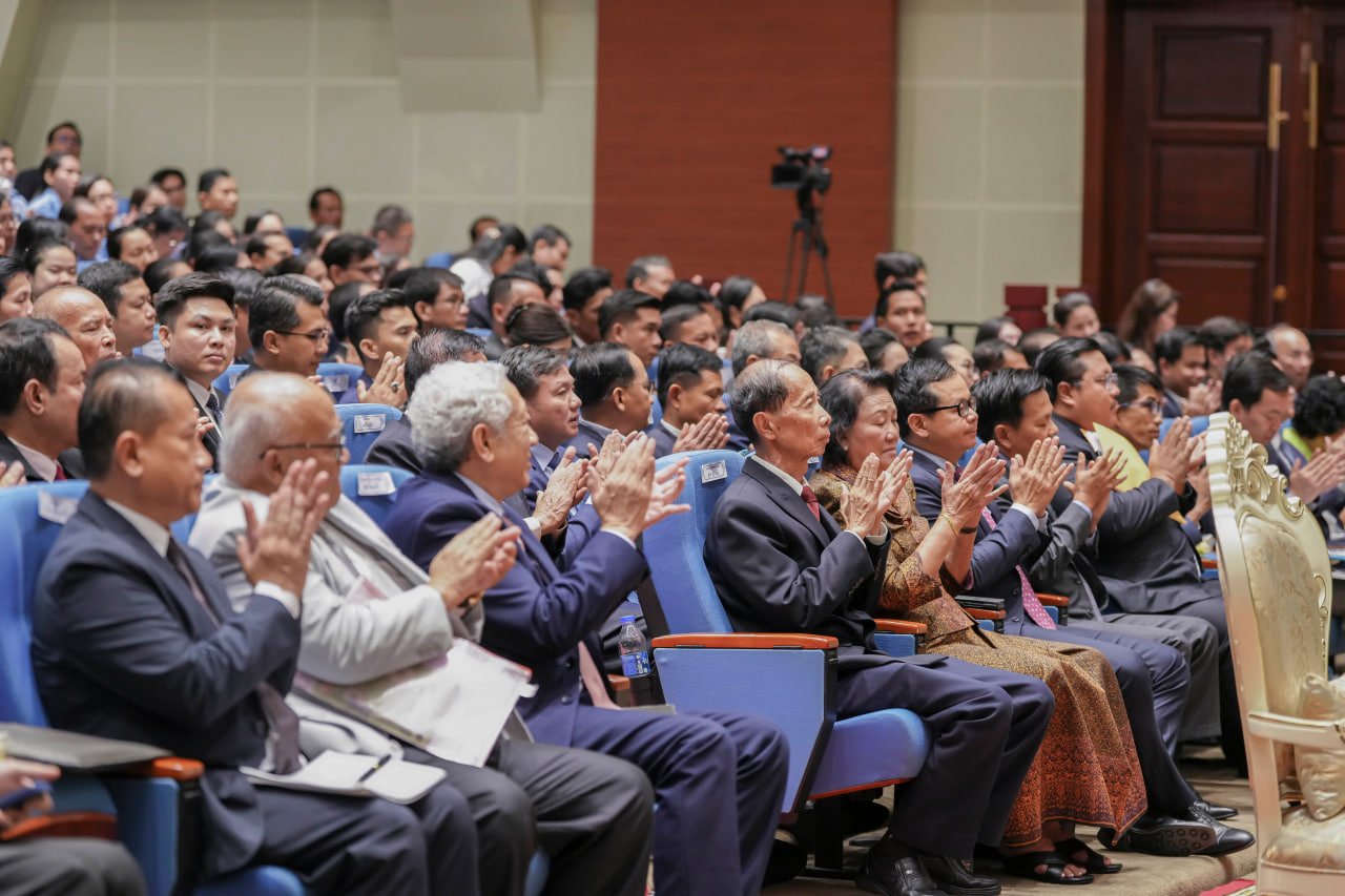 ឯកឧត្តមឧបនាយករដ្ឋមន្រ្តីប្រចាំការ វង្សី វិស្សុត