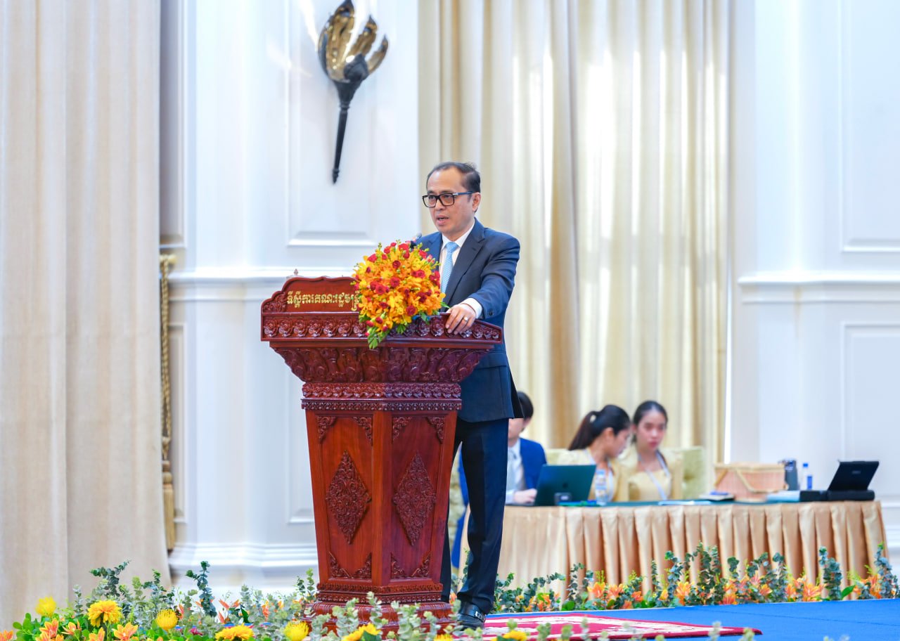 ឯកឧត្តមឧបនាយករដ្ឋមន្រ្តីប្រចាំការ វង្សី វិស្សុត