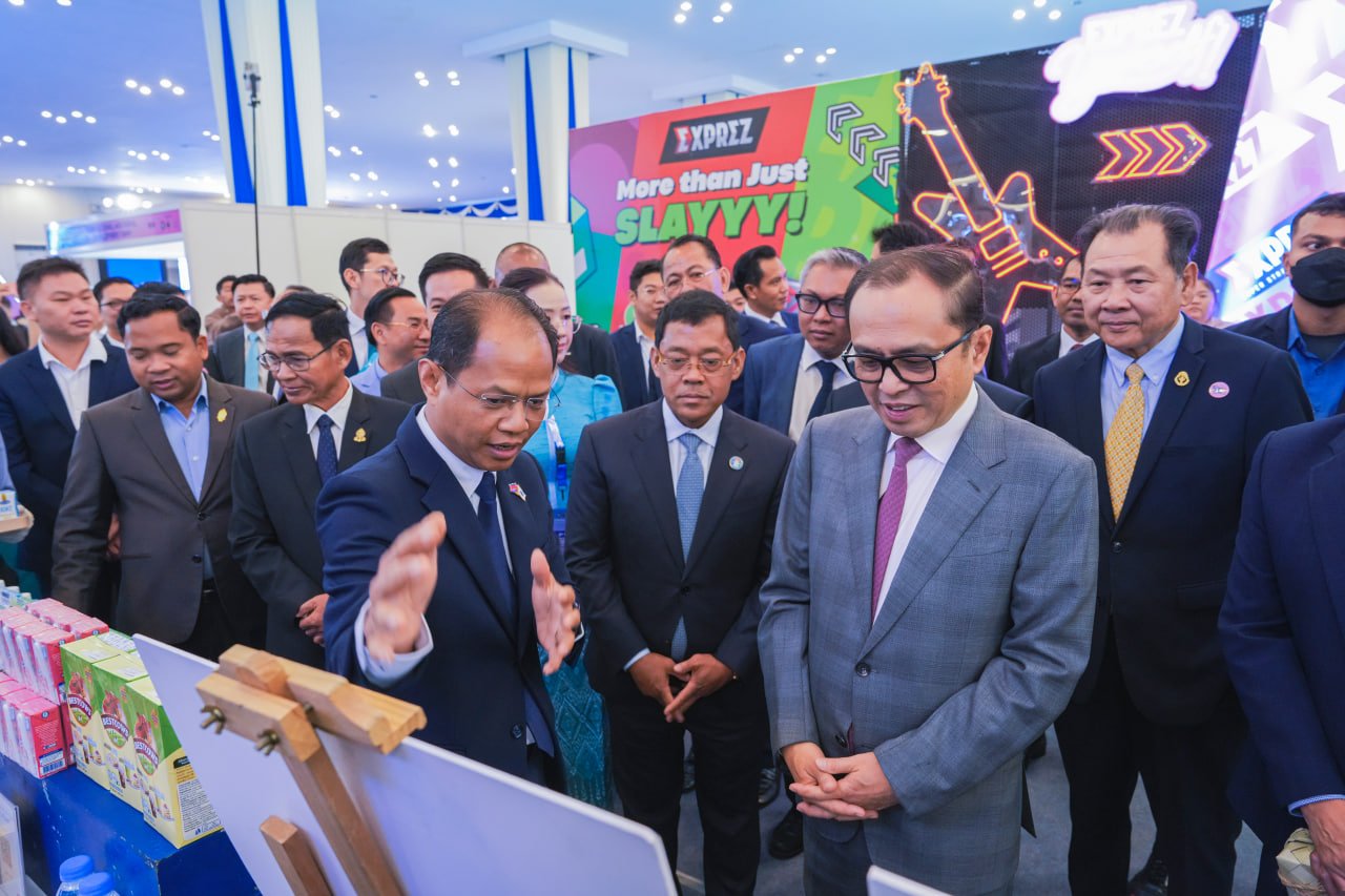 ឯកឧត្តមឧបនាយករដ្ឋមន្រ្តីប្រចាំការ វង្សី វិស្សុត